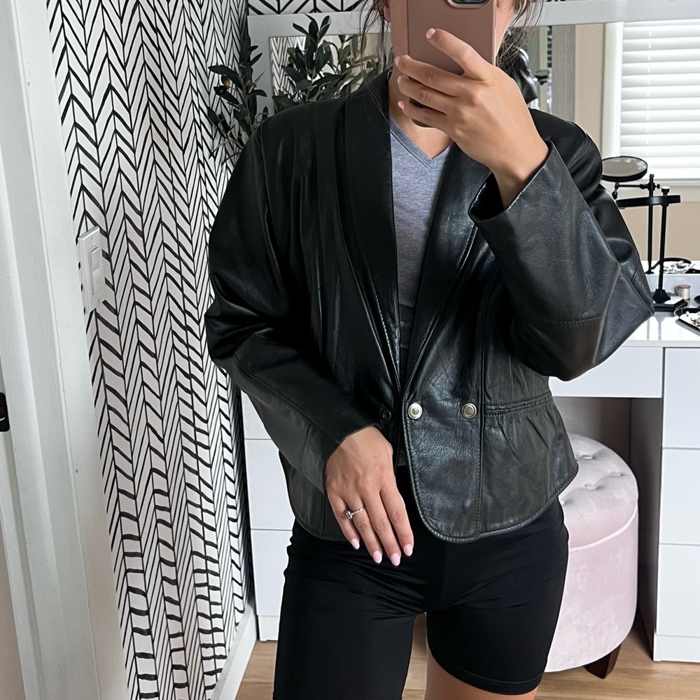 Leather jacket - Picture 9 of 10